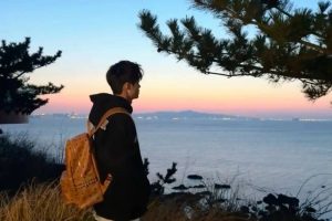 羁旅长堪醉的头像-抖有网